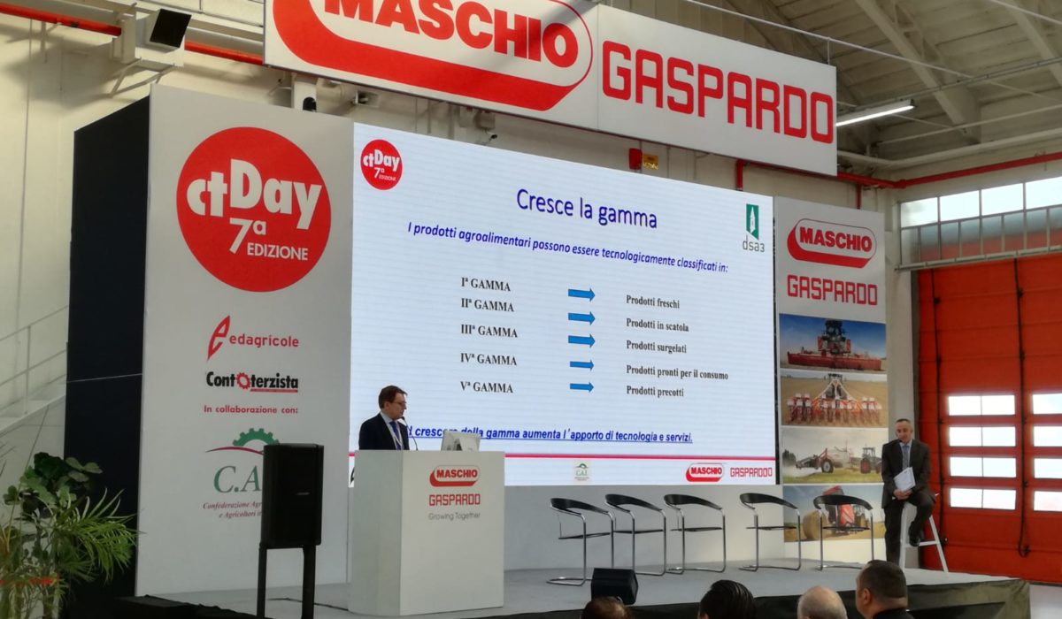 BACKDROP LEDWALL STAGE PER EVENTI AZIENDALI DI RC SISTEMI AUDIOVISIVI