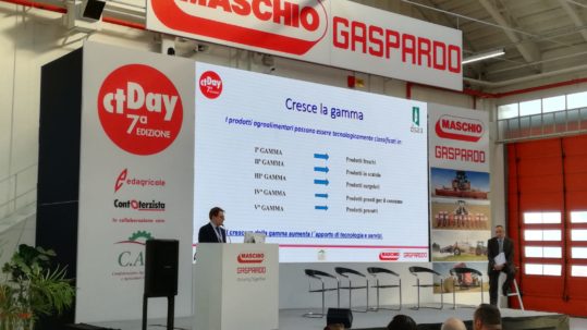 BACKDROP LEDWALL STAGE PER EVENTI AZIENDALI DI RC SISTEMI AUDIOVISIVI